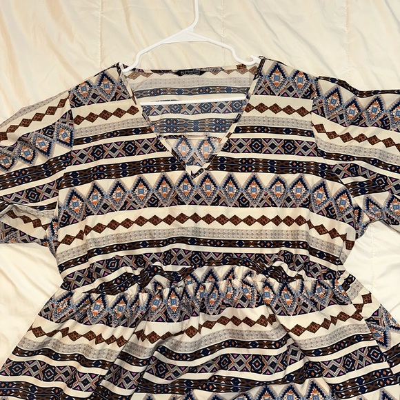 Geometric Patterned Dress - Picture 3 of 6